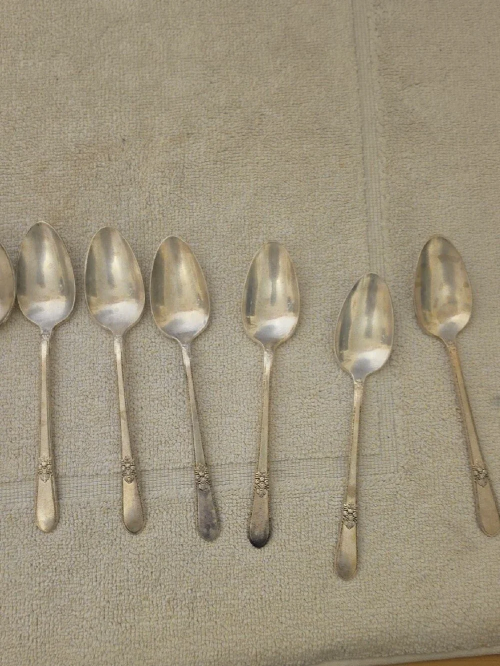 Vintage Rogers Bros Adoration Silver Flatware Cutlery Set - 17 Pieces